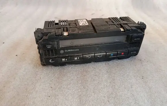 Volkswagen Golf IV Climate control unit 3B1907044H