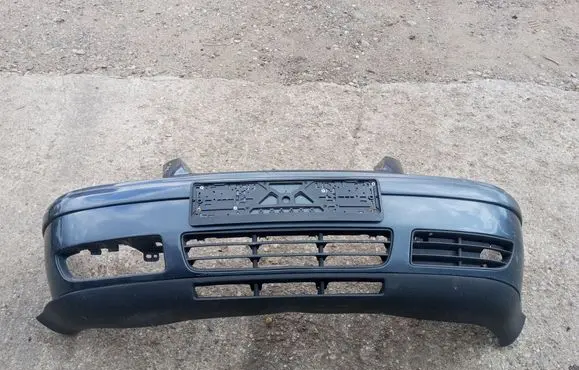 Volkswagen Bora Front bumper 