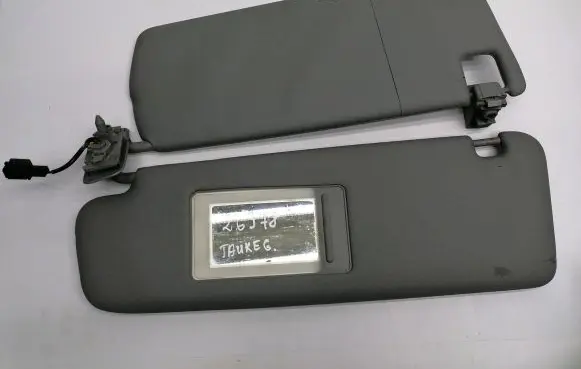 Volkswagen Touareg I Sun visor 7L6867551