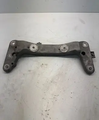 BMW 4 F36 Gran coupe Gearbox mounting bracket 6796611
