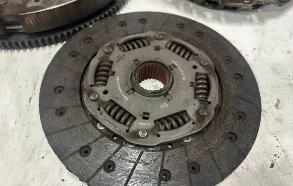 BMW 5 E60 E61 Clutch set kit 124041310