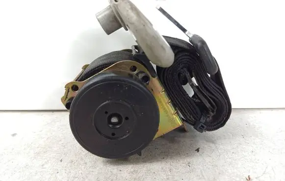 Ford Galaxy Middle seatbelt (rear) 193857737A 6009173