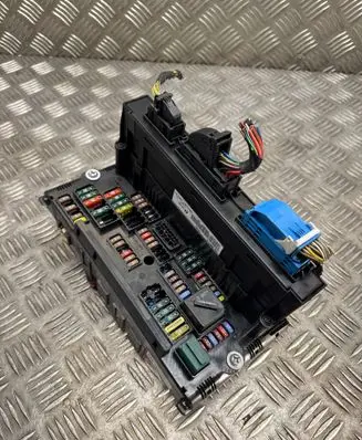 BMW X3 F25 Fuse module 217033444 9259467 04347427