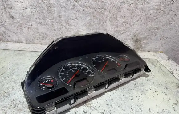 Volvo XC90 Speedometer (instrument cluster) 30746111 8602891 69594850T