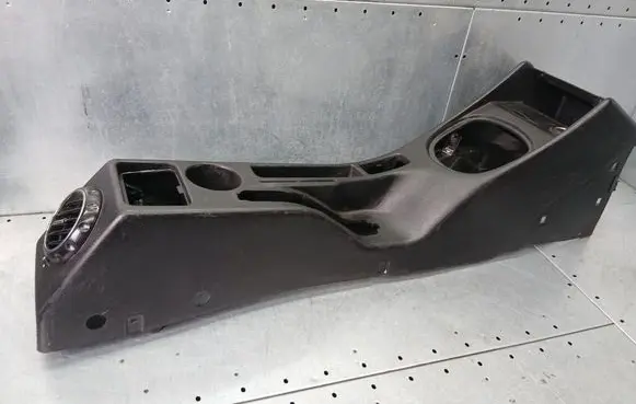 Alfa Romeo 147 Center console 