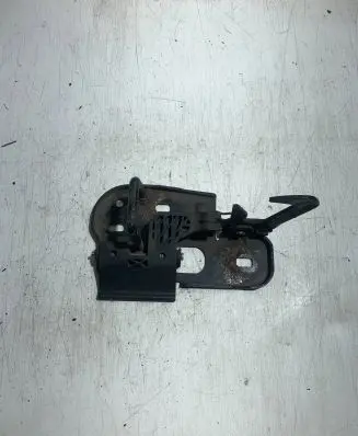 Volkswagen Touareg II Engine bonnet/hood lock/latch loop/hook 3C0823480