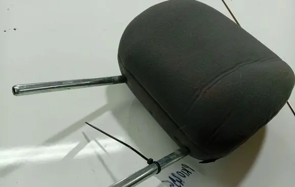 Opel Zafira B Front seat headrest 