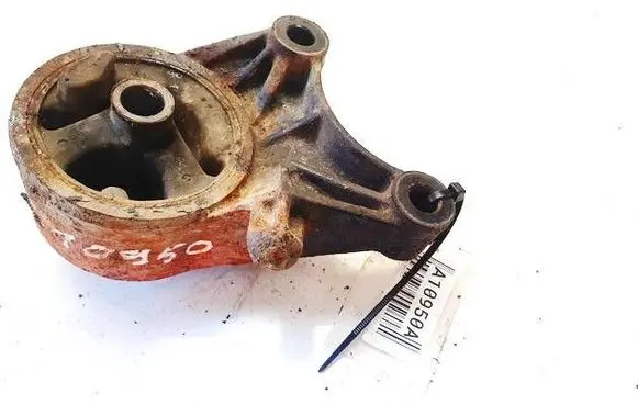 Opel Zafira A Engine mount bracket 