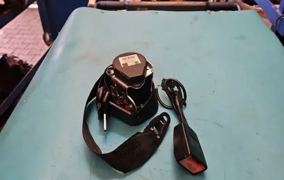 Audi A4 S4 B7 8E 8H Front seatbelt IMPRK1158932