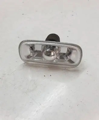 Audi A4 S4 B7 8E 8H Front fender indicator light 8E0949127