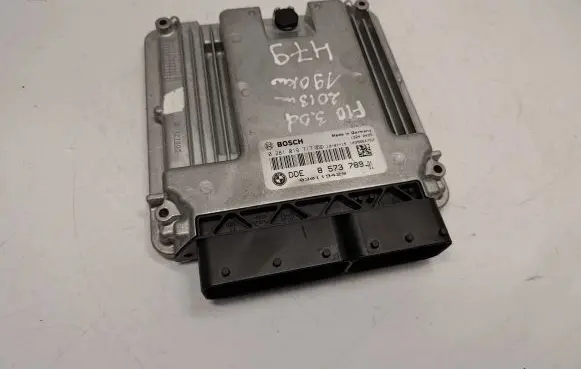 BMW 5 F10 F11 Engine control unit/module 8573789 13618573789 13618586540