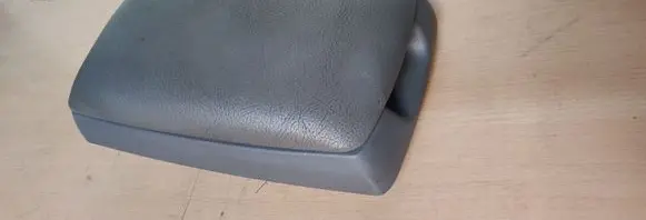 KIA Sorento Armrest