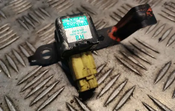 Lexus RX 450H Airbag deployment crash/impact sensor G484948020