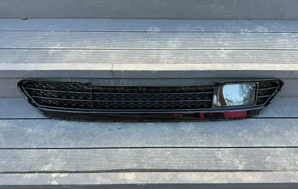 Hyundai Tucson TL Front bumper lower grill 86561D7710 86561-D7710