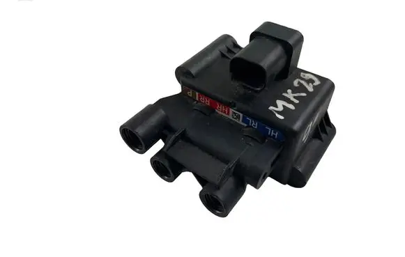Mercedes-Benz R W251 Air suspension control unit module (rear) A2513200158
