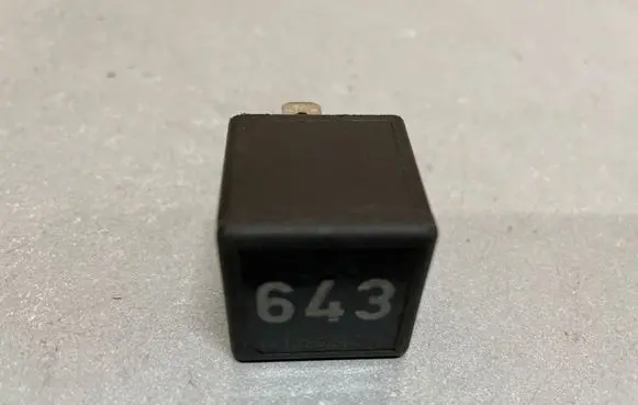 Audi A4 S4 B7 8E 8H Other relay 8K0951253