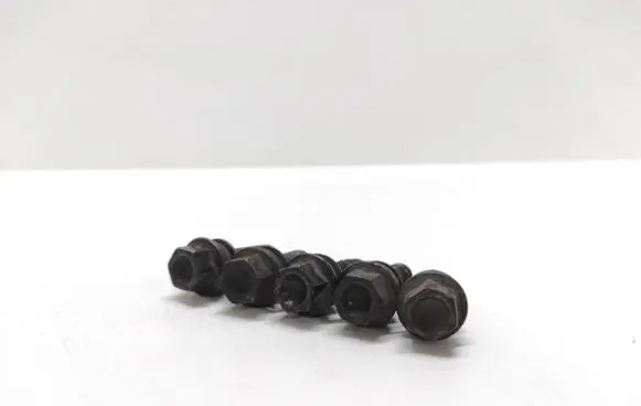 Nuts/bolts
