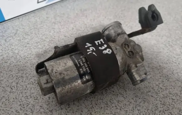 BMW 7 E38 Idle control valve (regulator) 1744713 0280140545