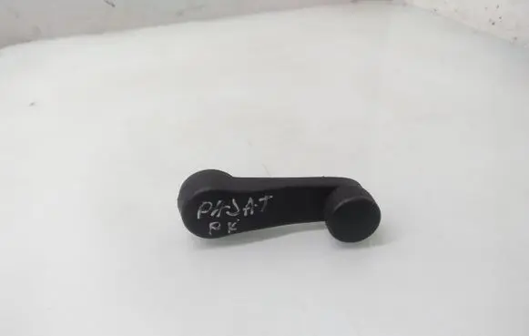 Volkswagen PASSAT B4 Front door window winding handle 3A0837581