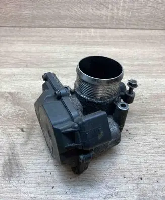Volkswagen PASSAT B6 Throttle valve 03L128063E