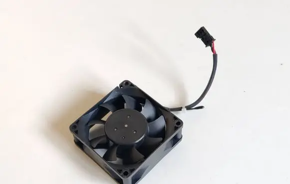 BMW 7 F01 F02 F03 F04 Engine control unit/module fan 6983075