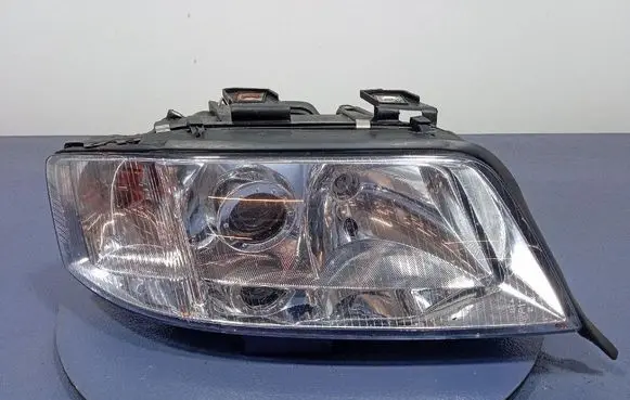 Audi A6 Allroad C5 Headlight/headlamp 205377