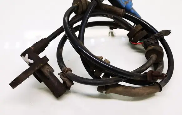 Nissan Primera ABS brake wheel speed sensor 0265007463 47911AV700