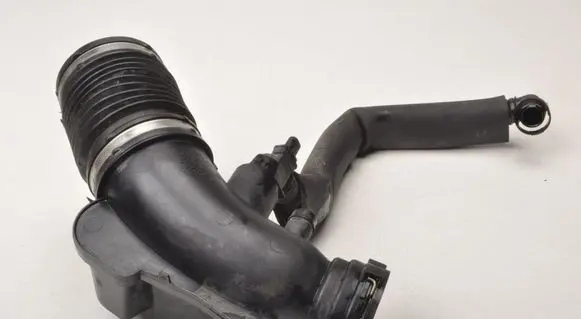 BMW 4 F32 F33 Intake resonator 8601681
