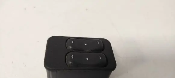 Opel Zafira A Electric window control switch 13363201 90561088