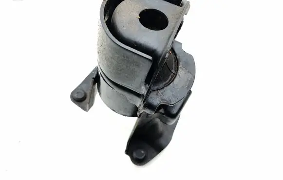 Toyota RAV 4 (XA50) Engine mount bracket KX010221