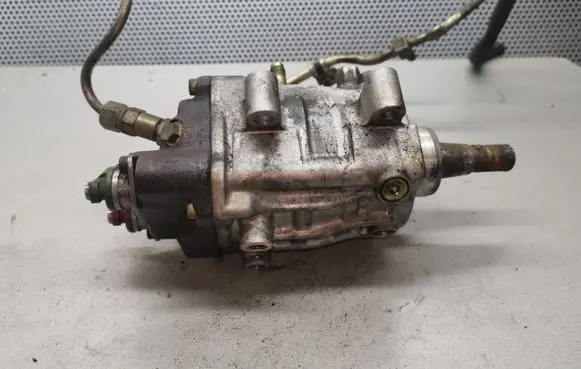 Saab 9-5 Fuel injection high pressure pump 8972289193