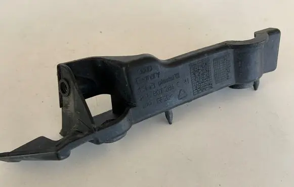 Audi S5 Facelift Fender mounting bracket 8T0807284C