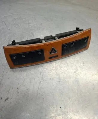 Hazard light switch