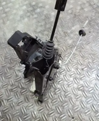Mercedes-Benz B W245 Front door lock