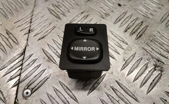 Toyota Corolla Verso AR10 Wing mirror switch 769746a