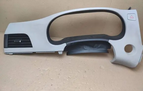 Toyota Sienna XL30 III Dashboard trim