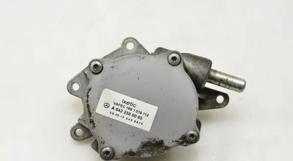 Mercedes-Benz E W212 Vacuum pump A6422300165
