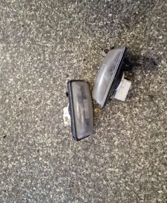 Subaru Legacy Number plate light