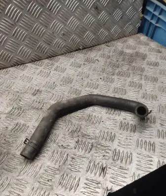 Volkswagen Golf V Engine coolant pipe/hose