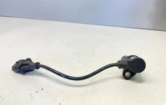 Opel Astra H Crankshaft position sensor 0281002717