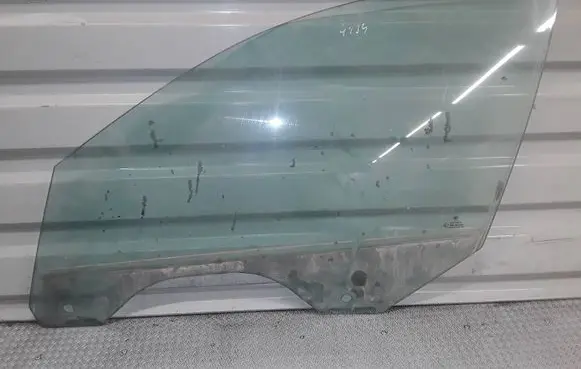 BMW 7 E65 E66 Front door window glass four-door