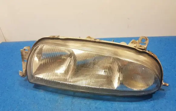 Ford Fiesta Headlight/headlamp