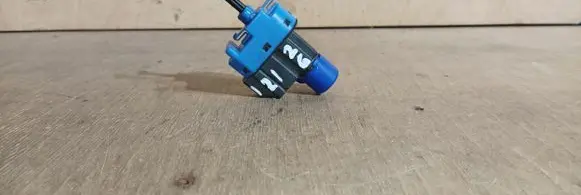 Jaguar S-Type Brake pedal sensor switch