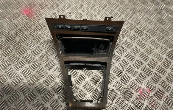 BMW X3 E83 Glove box central console 