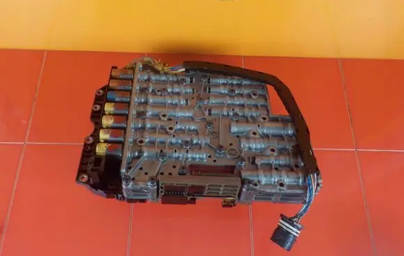 Audi A4 S4 B8 8K Torque split ecu control unit/module 10684128302 1HT19 1068427237