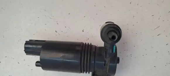 Volvo XC60 Windscreen/windshield washer pump 1007149