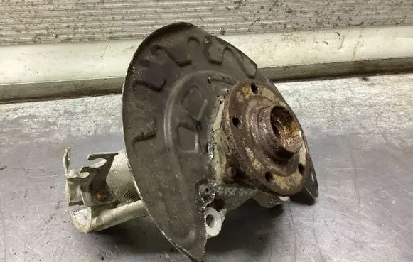 Volkswagen PASSAT B8 Front wheel hub 5Q0407257A