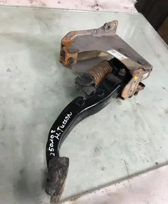 Hyundai Tucson IV NX4 Clutch pedal 32802n7500