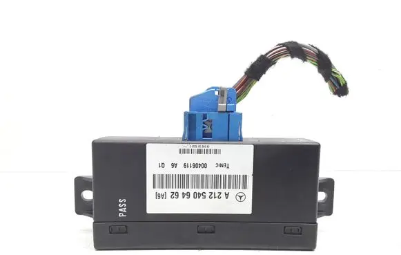 Mercedes-Benz E W212 Air suspension control unit module (rear) A2125406462