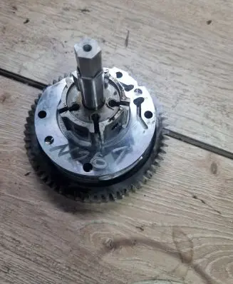 Mercedes-Benz E W212 Oil pump A6511810312